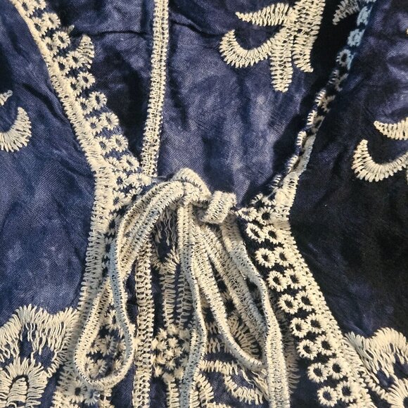 Blue & White Embroidered Tie-Front Kimono Cardigan  One Size  100% Viscose - Picture 10 of 13